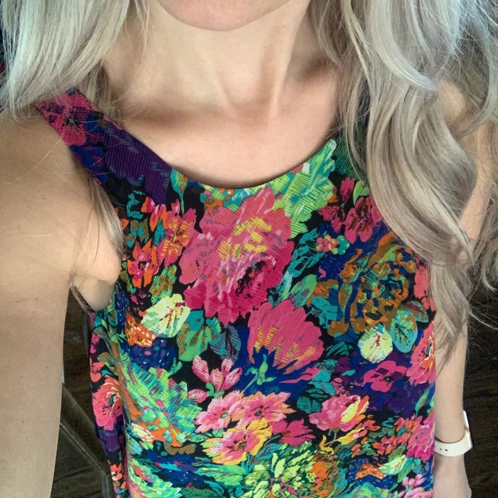 Bright pattern dress - Picture 3 of 4